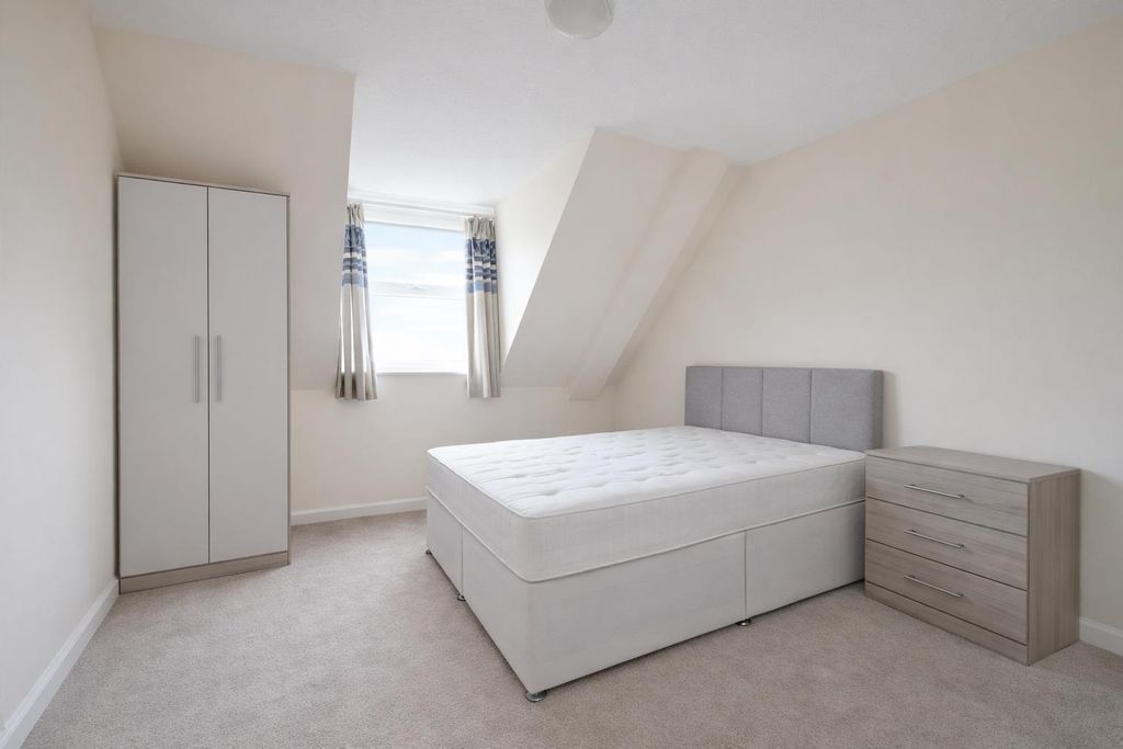 Property photo 3 of 6 Bedroom 1.Png