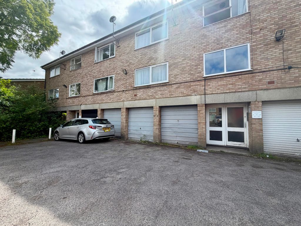 Property photo 1 of 5