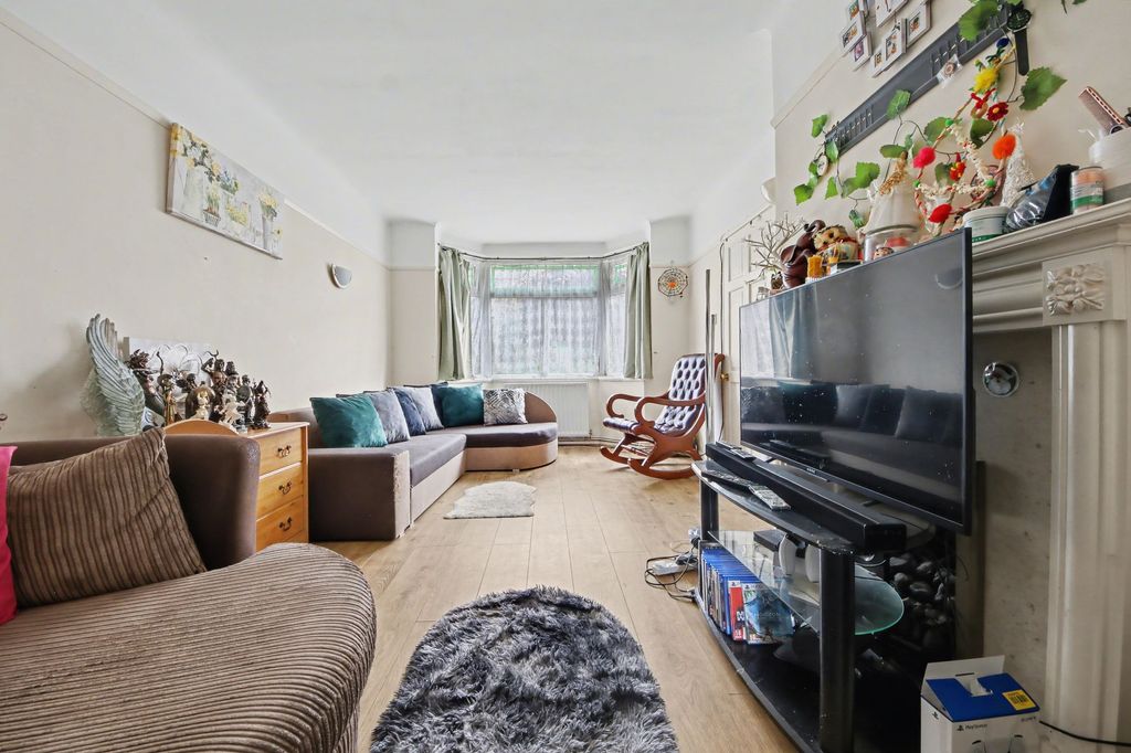 Property photo 2 of 15