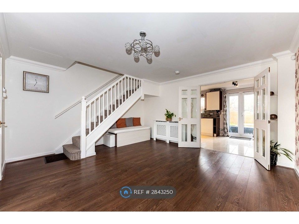 Property photo 1 of 14 Living