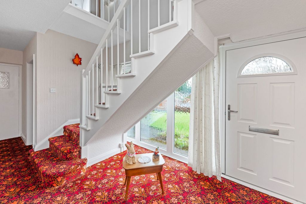 Property photo 3 of 26