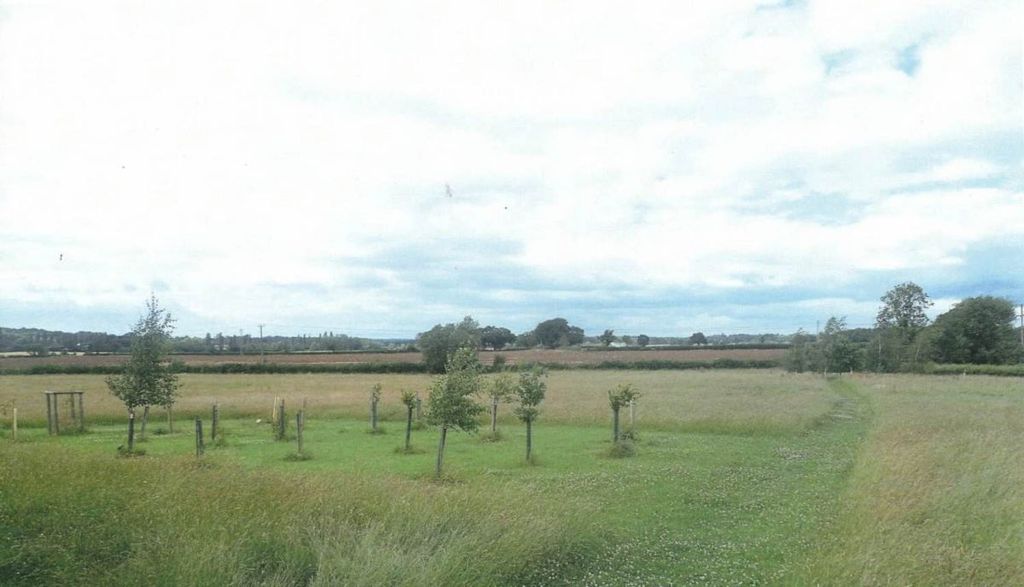 Property photo 1 of 2