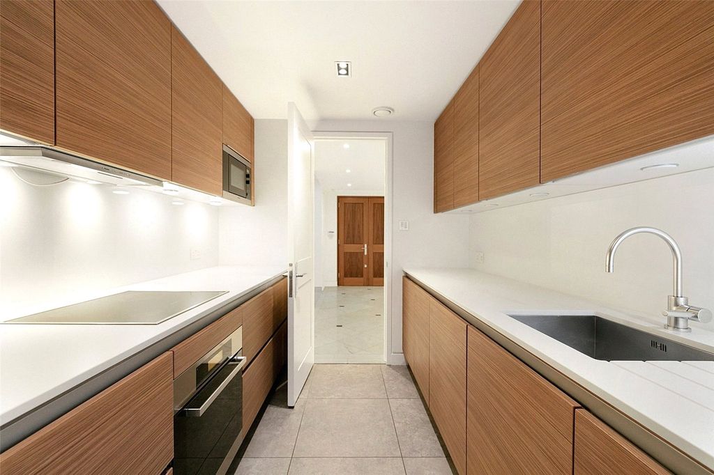 Property photo 3 of 12 Picture No. 34