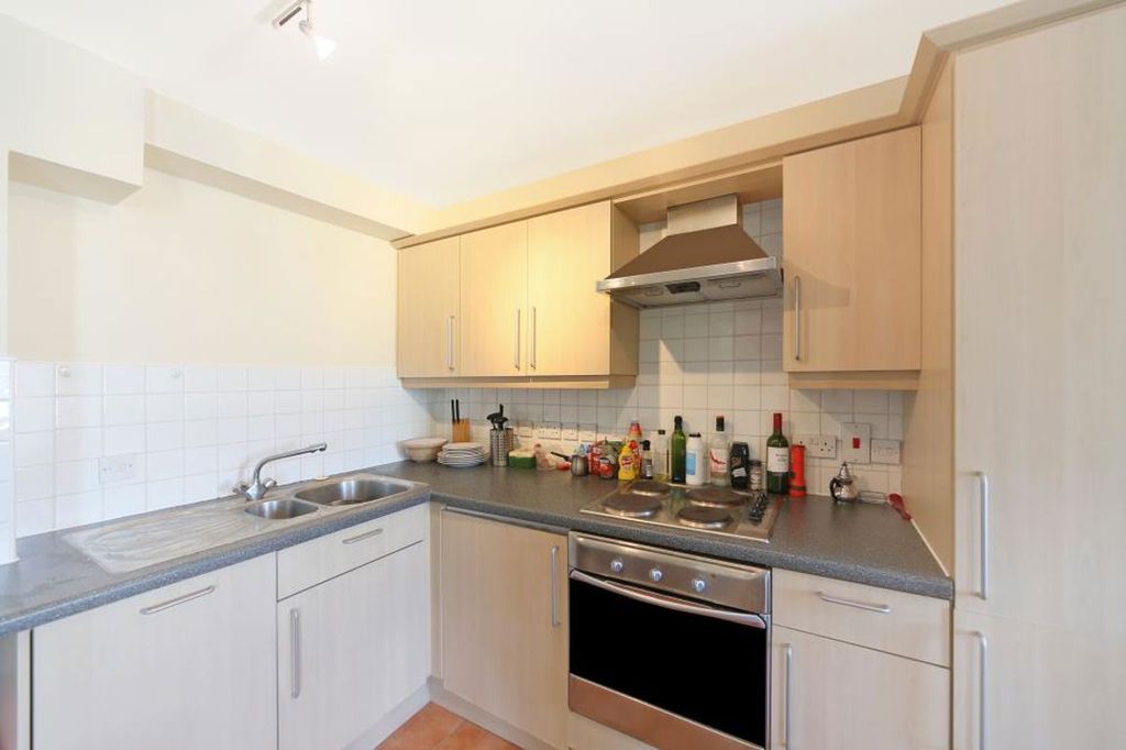 Property photo 3 of 6