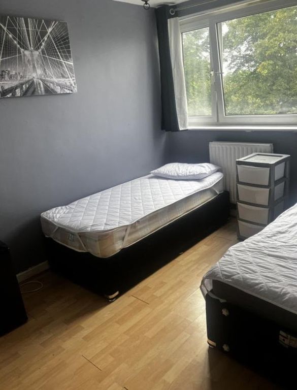 Property photo 2 of 3