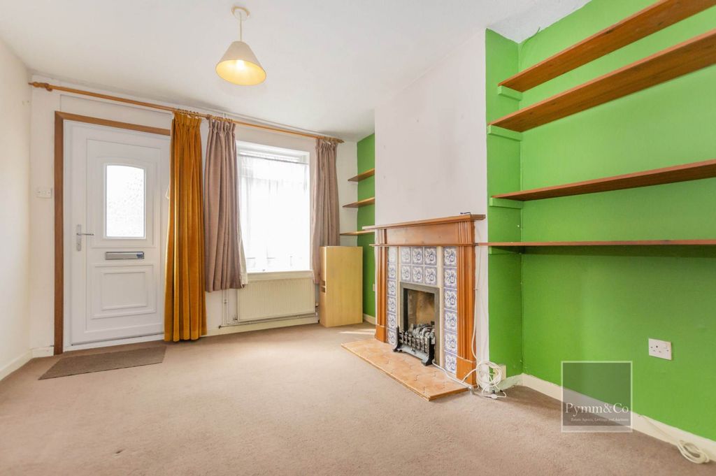 Property photo 2 of 13