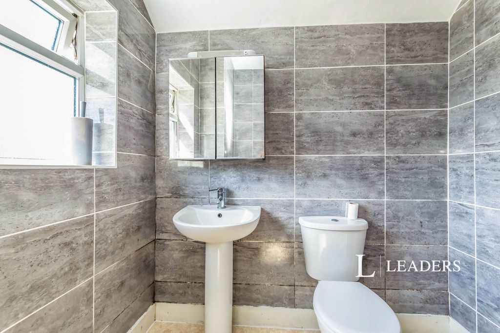 Property photo 3 of 7 Shower Room