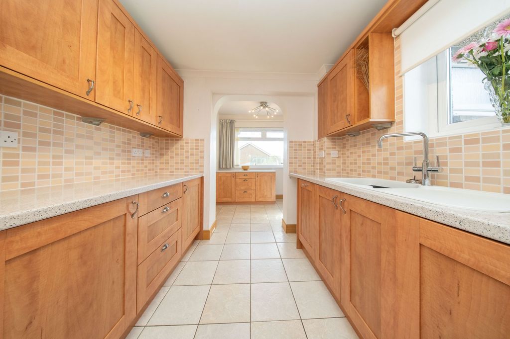 Property photo 3 of 30 Kitchen