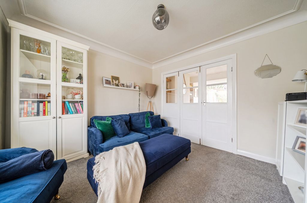 Property photo 3 of 19 1438737-2-69ce96A...