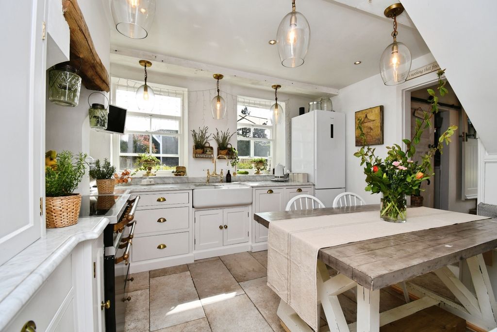 Property photo 2 of 21 Pbox-Img.Jpg