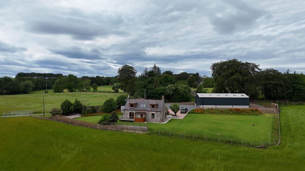 Property photo 2 of 45