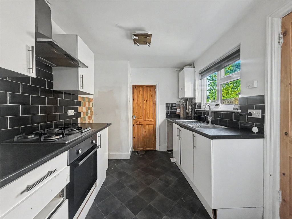 Property photo 3 of 12 Picture No. 18