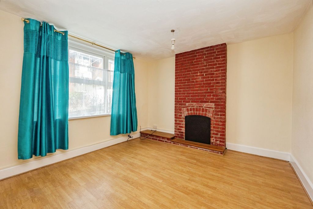 Property photo 2 of 10 Pbox-Img.Jpg