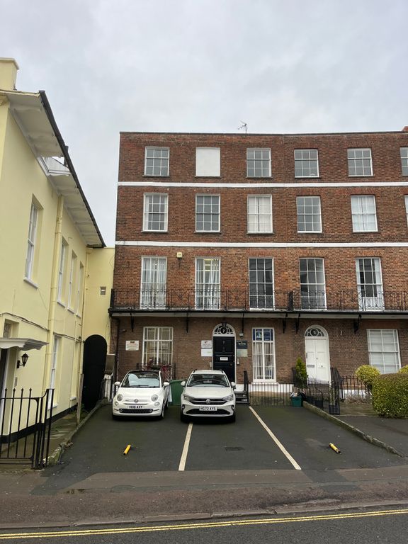 Property photo 1 of 5