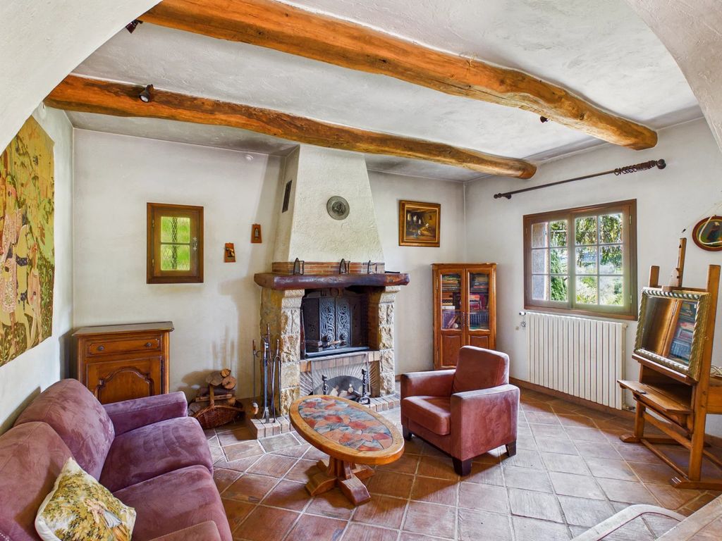 Property photo 3 of 33