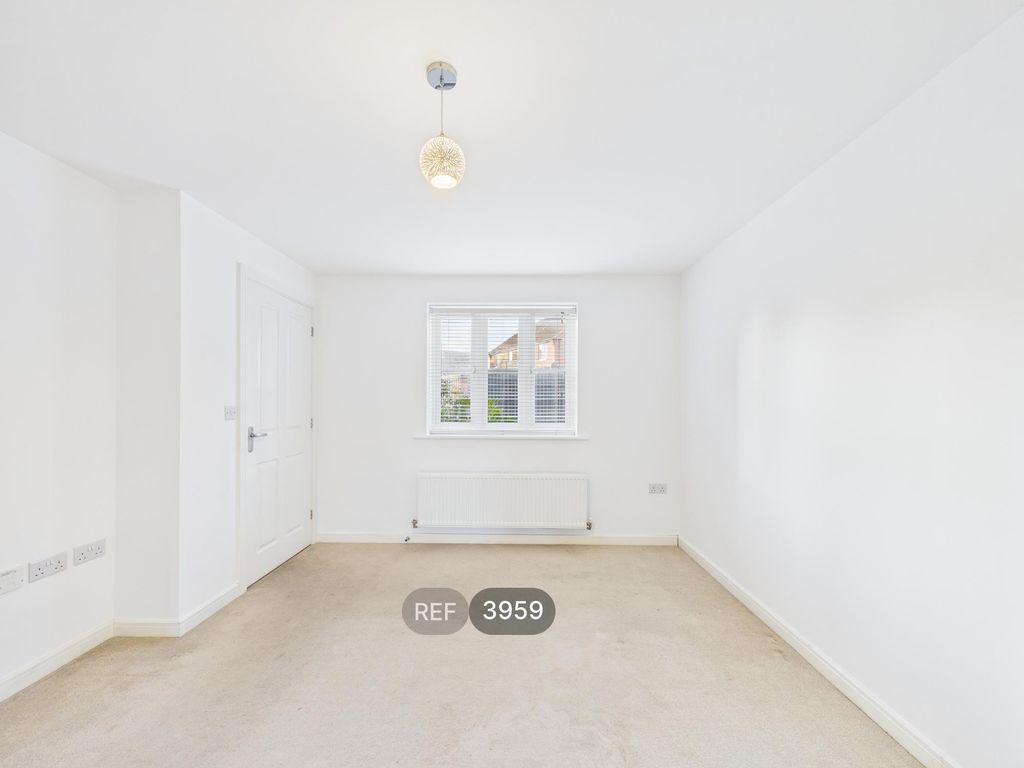 Property photo 3 of 27 Living Room