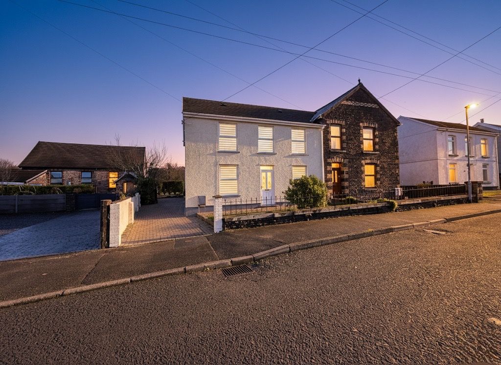 Property photo 2 of 33 4642683