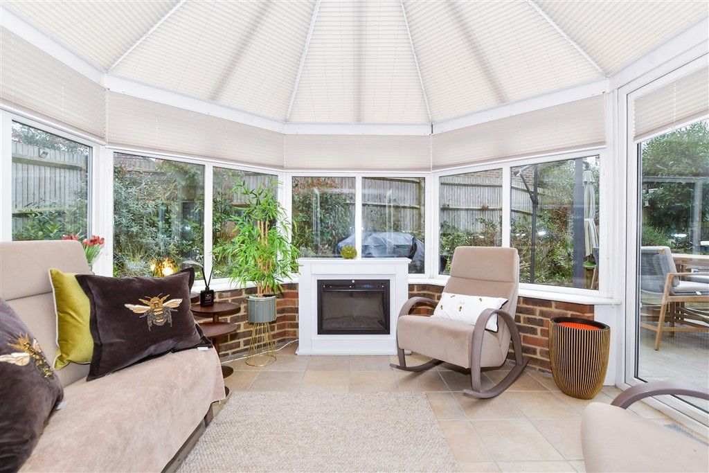 Property photo 2 of 15 Conservatory