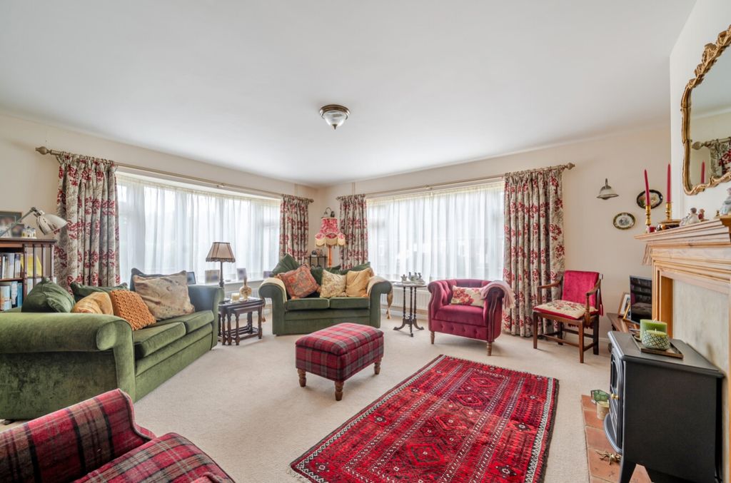 Property photo 2 of 28 1516270-25-1A0807F860E0A
