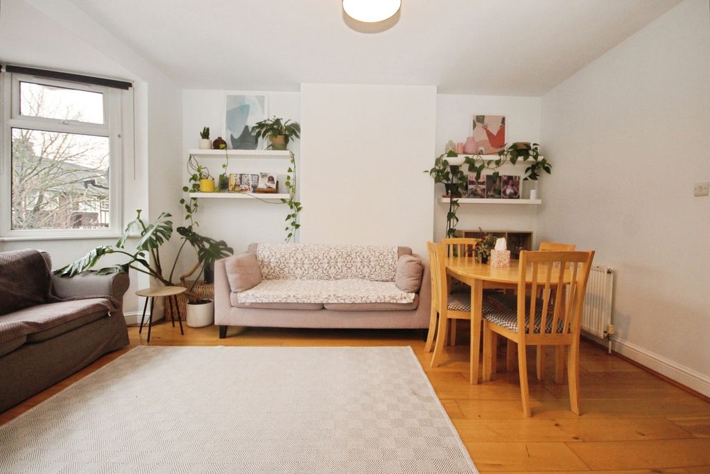 Property photo 2 of 21 Reception