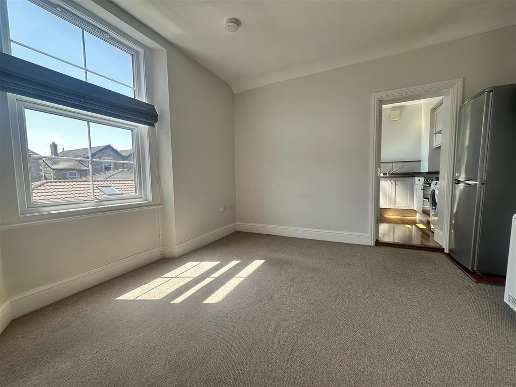 Property photo 2 of 7 Bright And Airy Bedroom With Large Windows...
