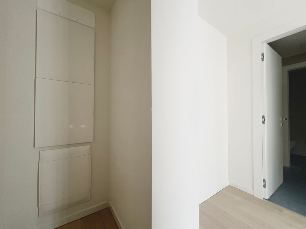 Property photo 3 of 28