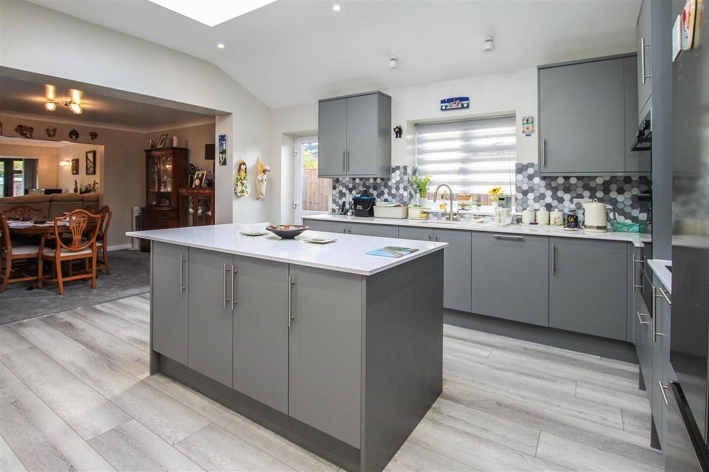 Property photo 2 of 16 Img_1040-2.Jpg