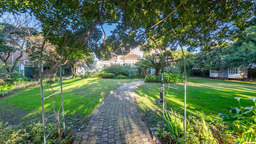 Property photo 2 of 29