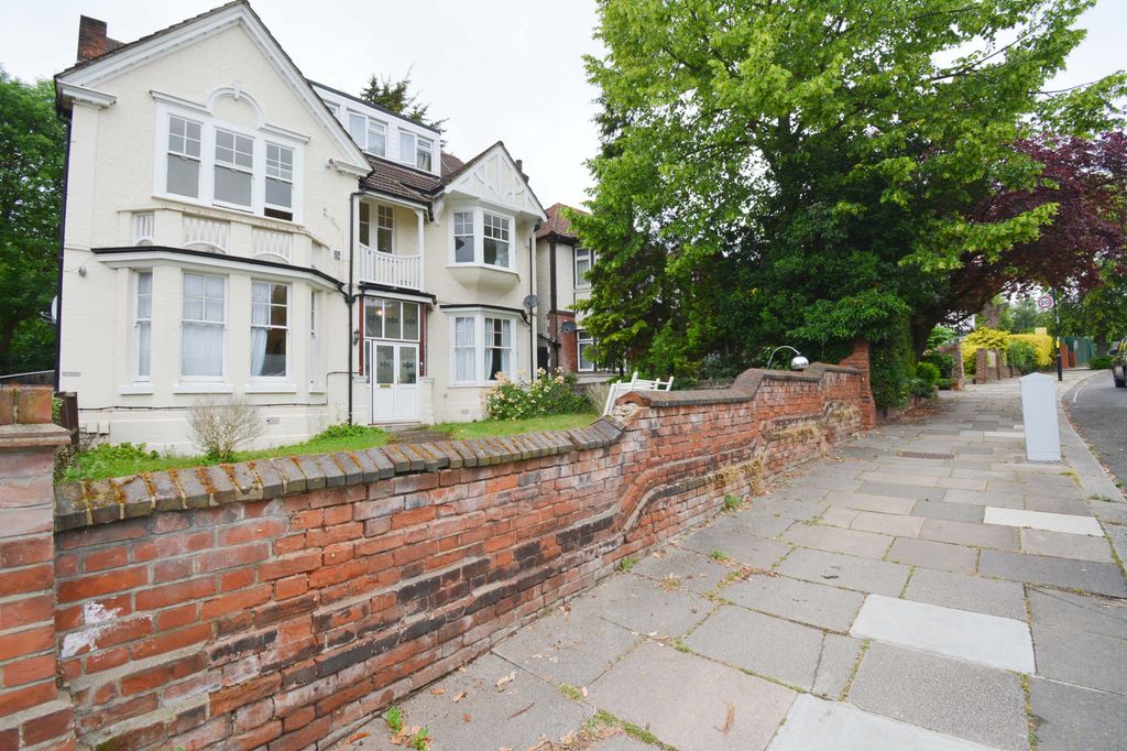 Property photo 1 of 12