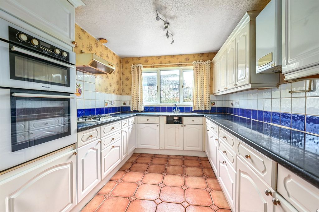 Property photo 3 of 12 Picture No. 10