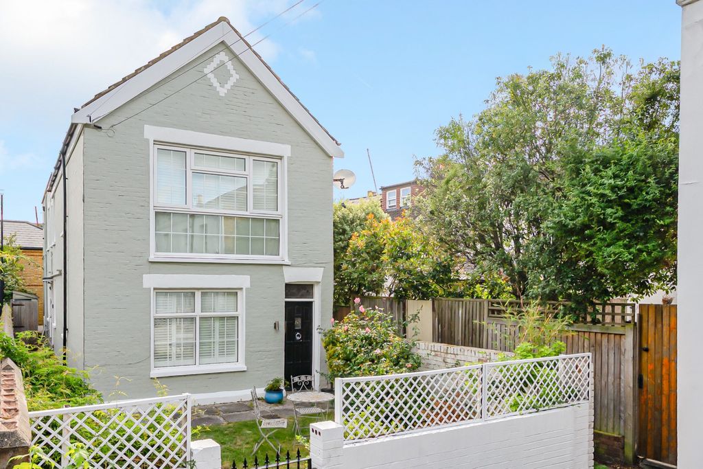 Property photo 1 of 12 5222580