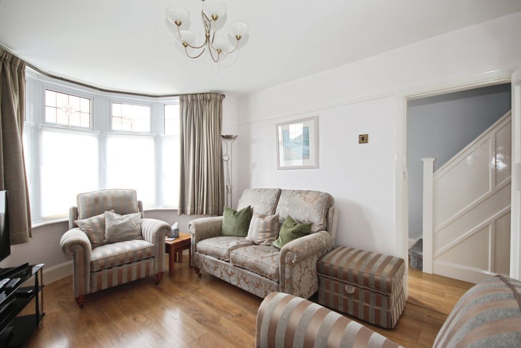 Property photo 3 of 18 Pbox-Img.Jpg