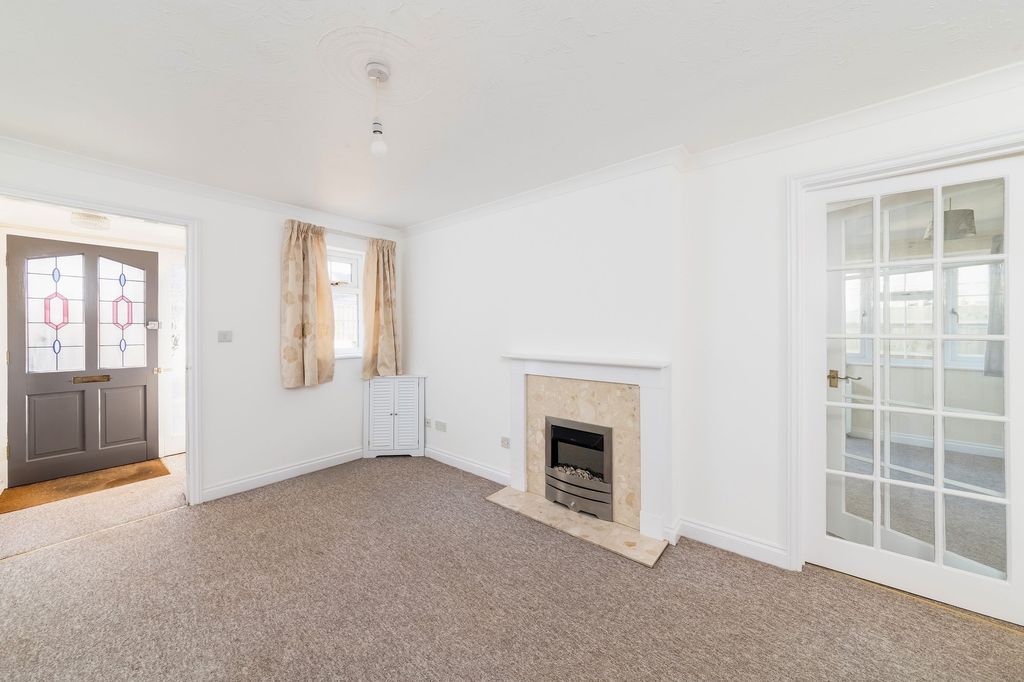 Property photo 3 of 16