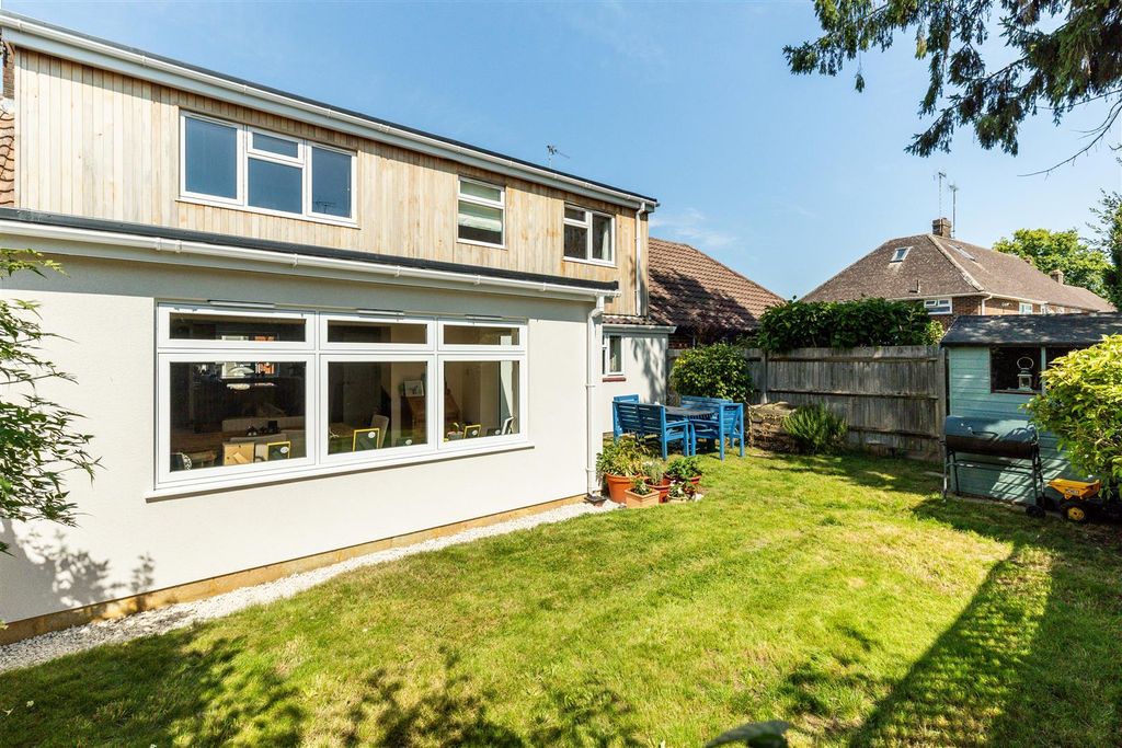 Property photo 2 of 14 4 Hanbury Lane-23.Jpg
