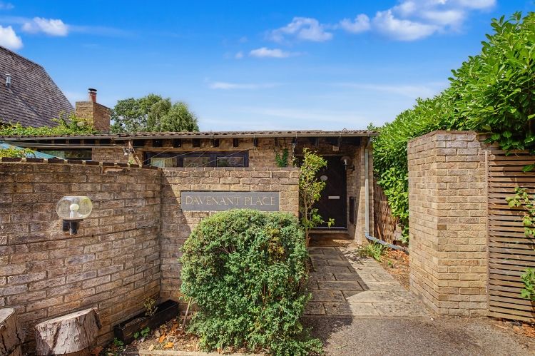 Property photo 1 of 11 335292