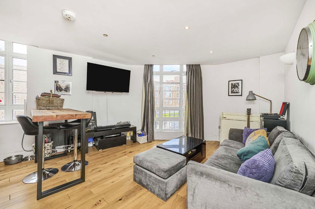 Property photo 3 of 7