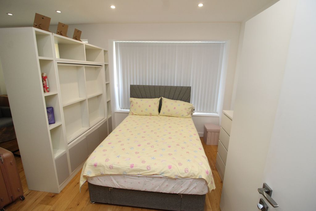 Property photo 2 of 10 Gallery