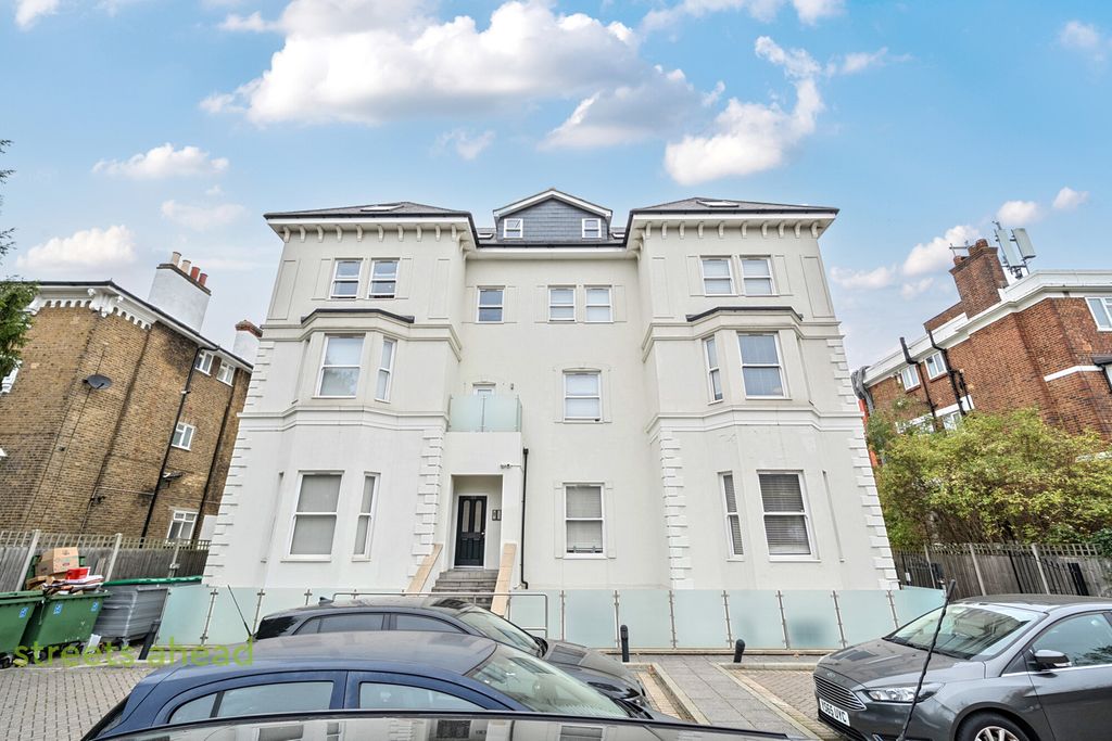 Property photo 2 of 17 57d2E04d-2097-414...