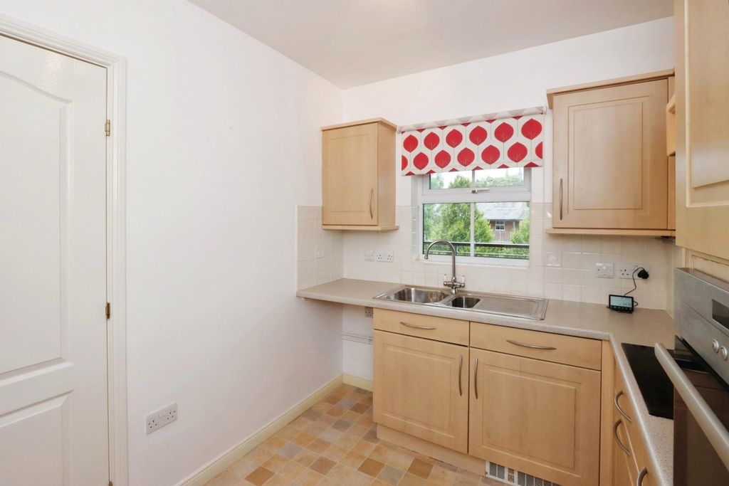 Property photo 3 of 20 Kitchen.Jpg