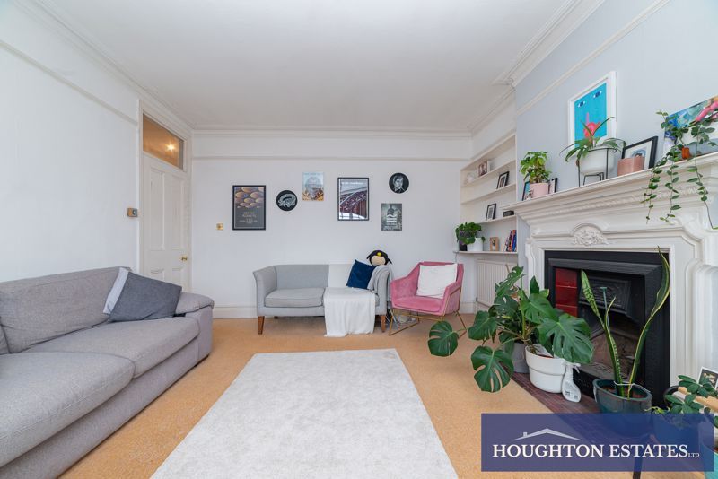 Property photo 3 of 10 Photo 8
