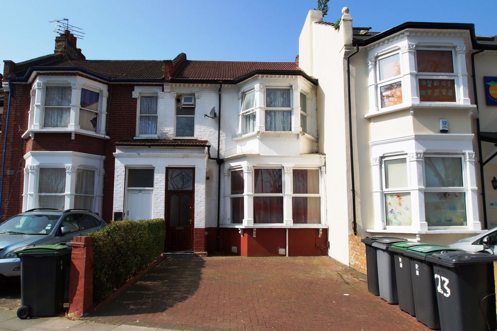 Property photo 1 of 3