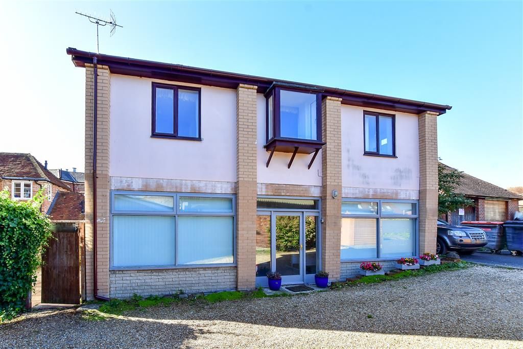 Property photo 1 of 7 External (Web) 1