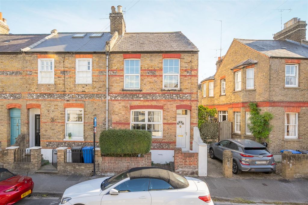 Property photo 1 of 7