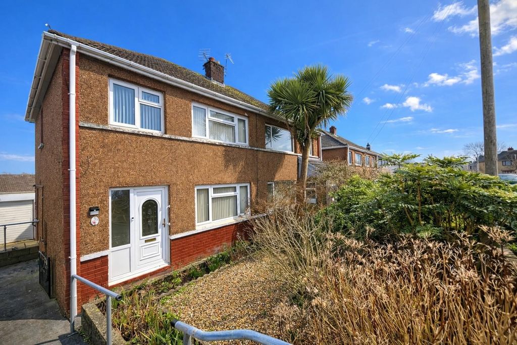 Property photo 1 of 9 Front