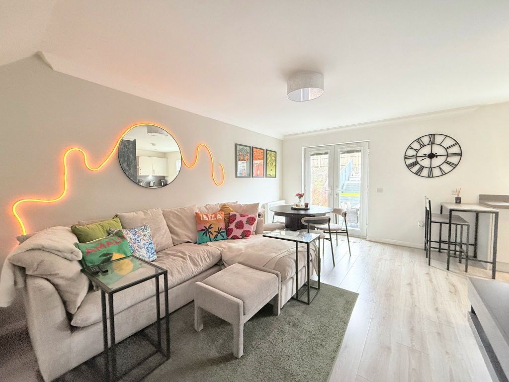 Property photo 3 of 28