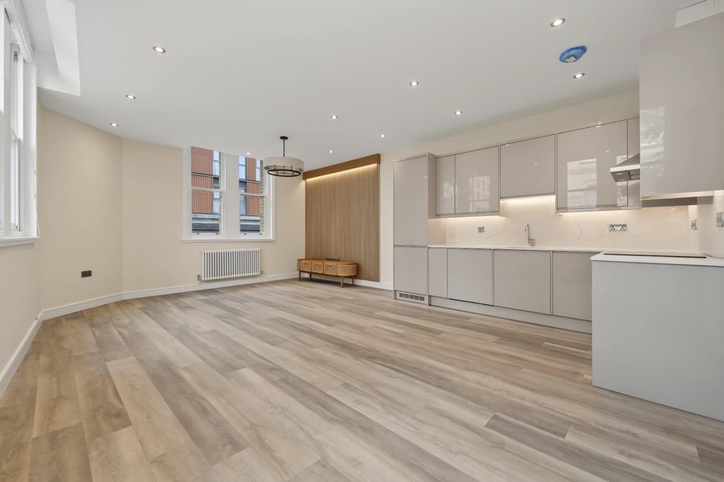 Property photo 1 of 12 3