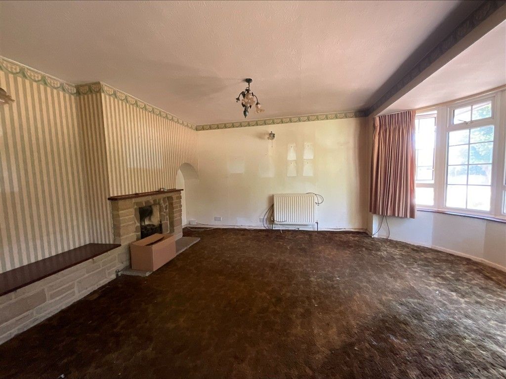 Property photo 3 of 9 Lounge