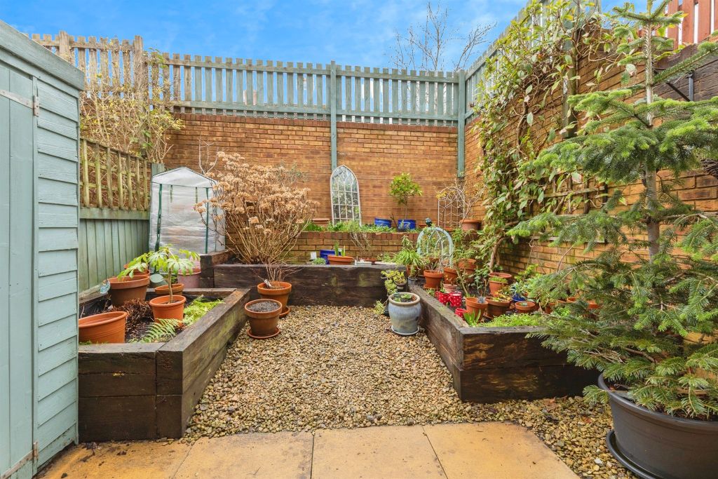 Property photo 2 of 20