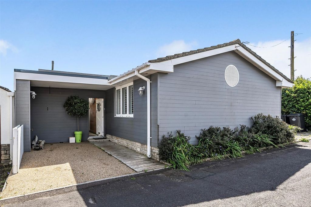 Property photo 1 of 18 Ballard Front].Jpg