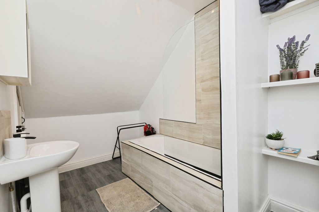 Additional image 12 of 5 bed semi-detached house for saleNortholme, Gainsborough DN21